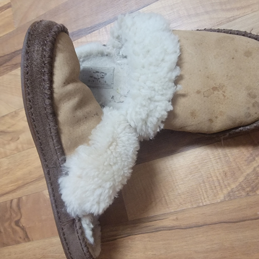 Ugg Slipon - image 5